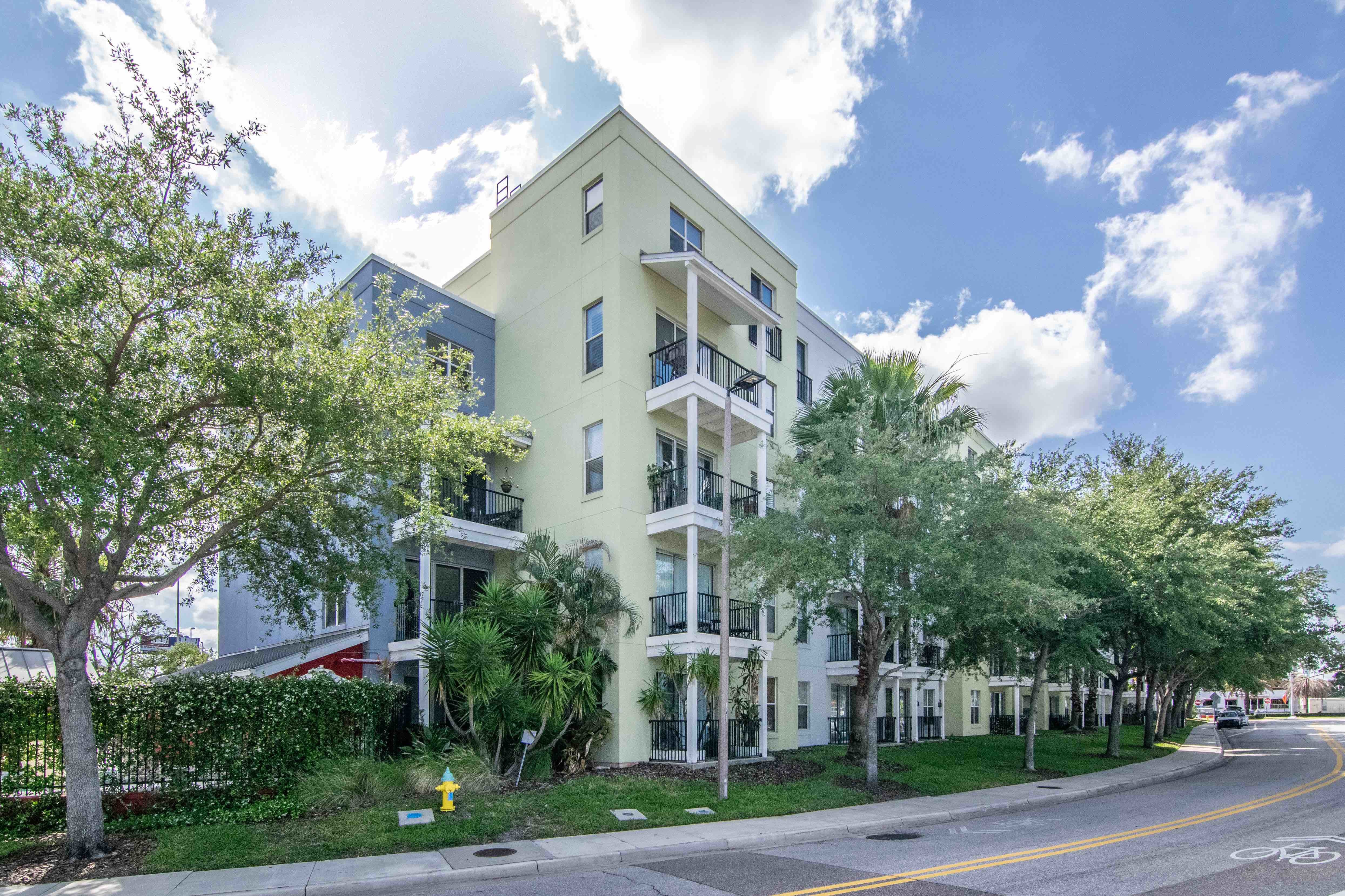 Art Center Lofts, N Franklin St. Historic District, Florida Condos for Sale in Tampa